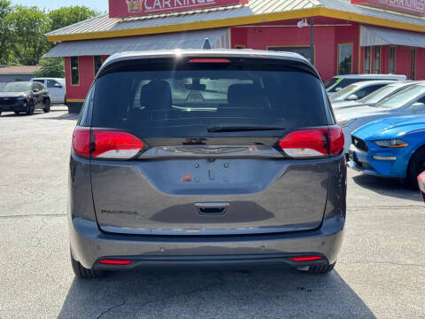 2020 Chrysler Pacifica Touring