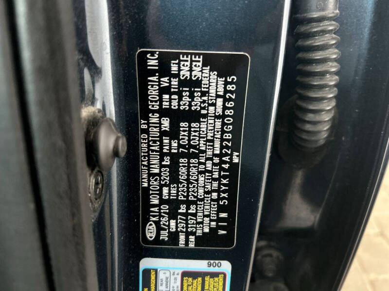 2011 Kia Sorento LX
