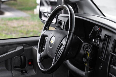 2023 Chevrolet Express 2500