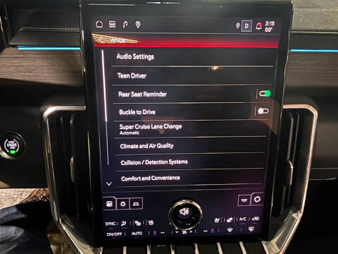 2024 GMC Acadia Denali