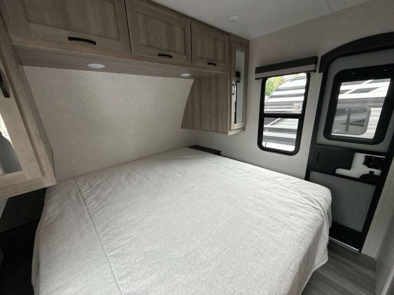 2021 Winnebago Voyage