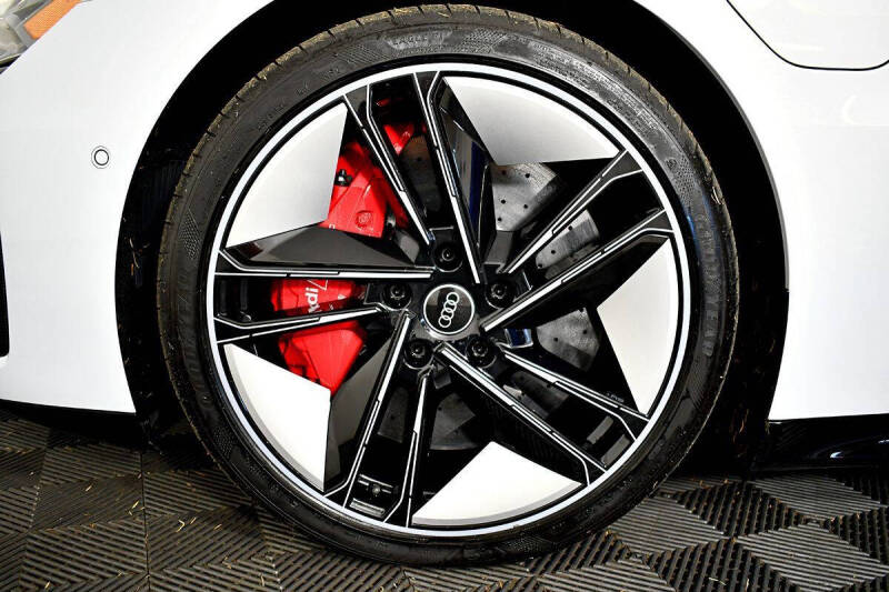 2022 Audi RS e-tron GT quattro