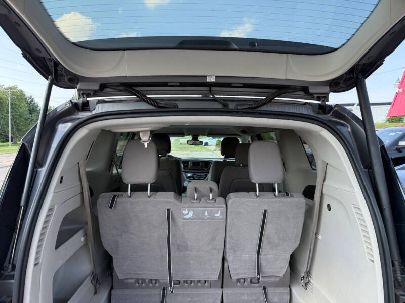 2017 Chrysler Pacifica Touring