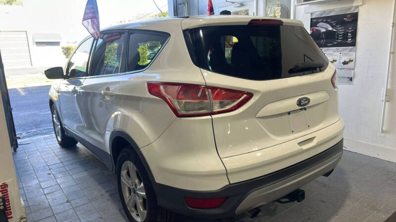 2016 Ford Escape SE