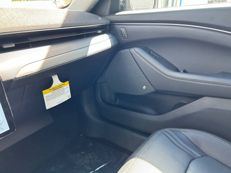 2025 Ford Mustang Mach-E Premium