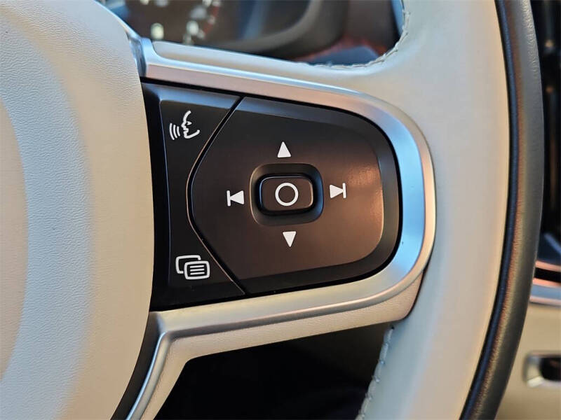 2022 Volvo S60 B5 Momentum