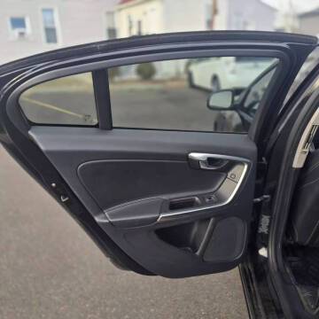 2017 Volvo S60 T5 Dynamic