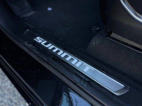 2023 Jeep Grand Cherokee Summit