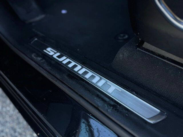 2023 Jeep Grand Cherokee Summit