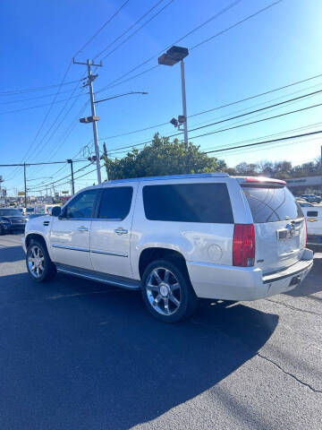 2011 Cadillac Escalade ESV Luxury