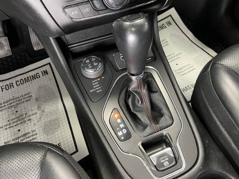 2022 Jeep Cherokee Trailhawk