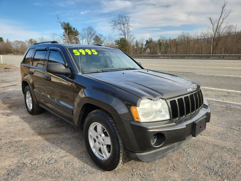 2006 Jeep Grand Cherokee for sale at Mackeys Autobarn in Bedford PA