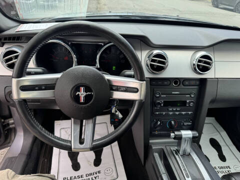 2006 Ford Mustang V6 Standard