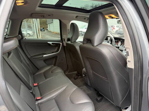 2017 Volvo XC60 T6 Dynamic