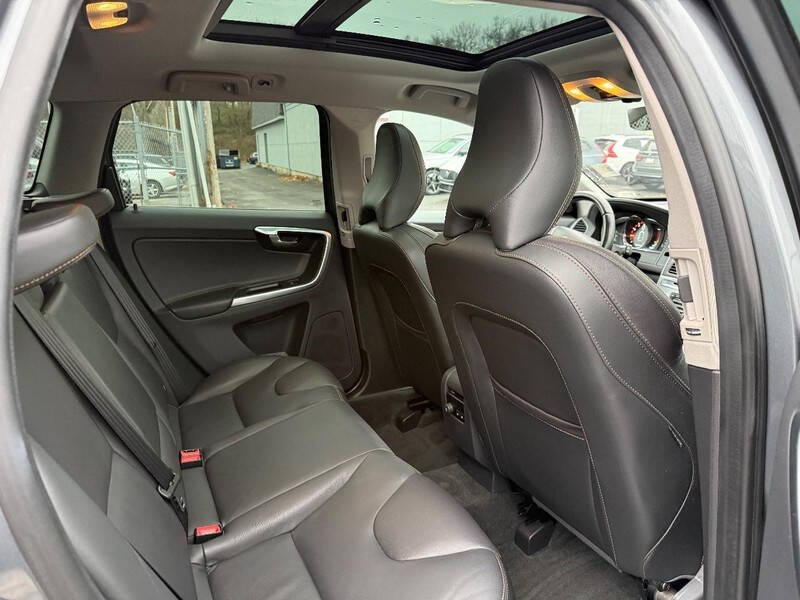 2017 Volvo XC60 T6 Dynamic