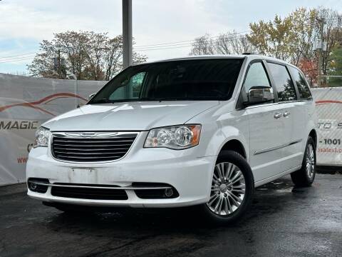2015 Chrysler Town and Country for sale at MAGIC AUTO SALES - Magic Auto Prestige in South Hackensack NJ