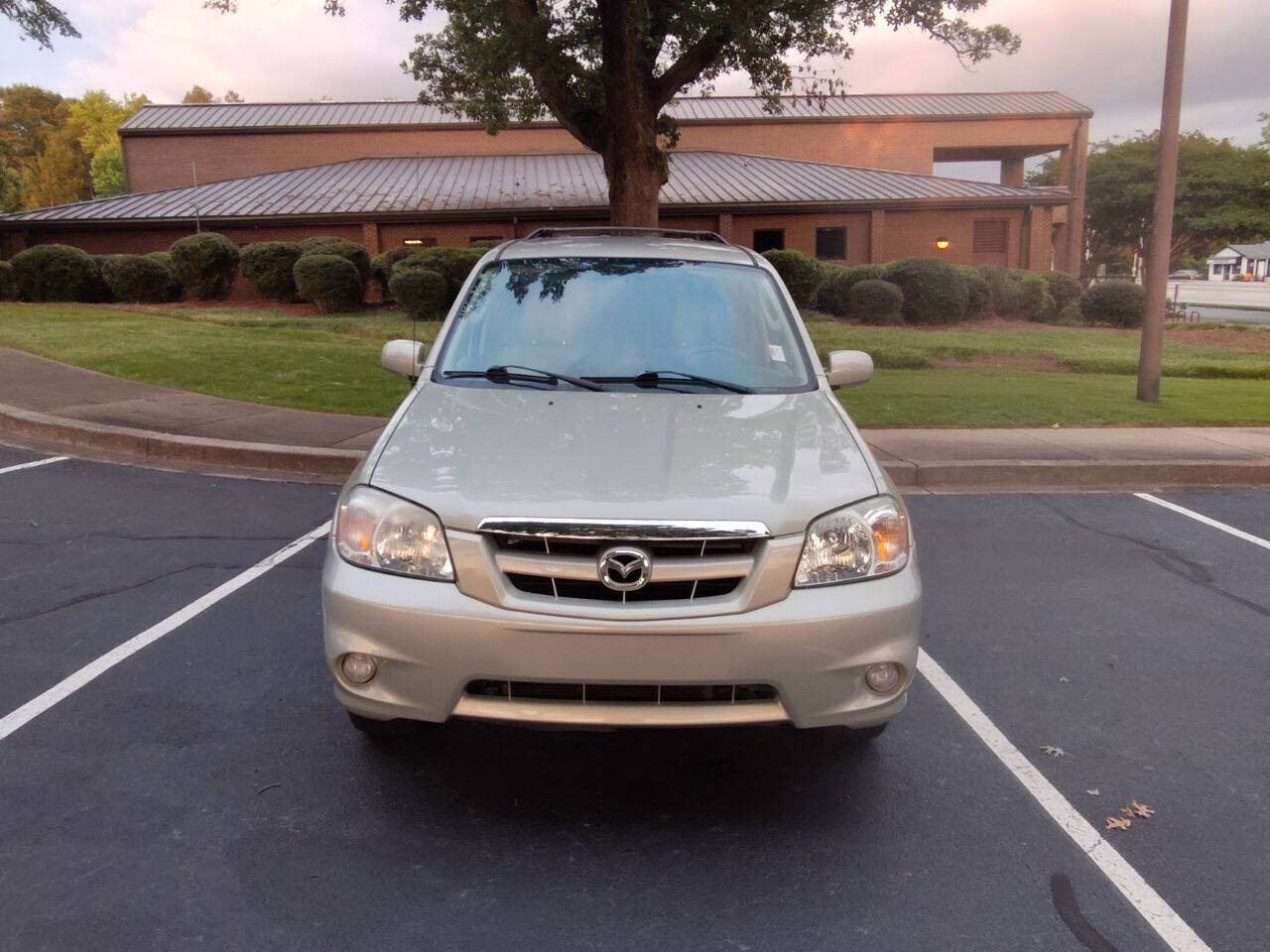 Champagne 2005 Mazda Tribute s s 4dr SUV 2