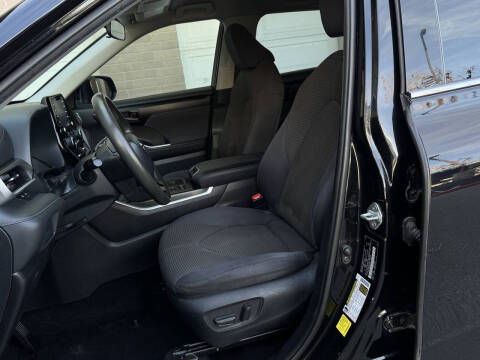 2020 Toyota Highlander L