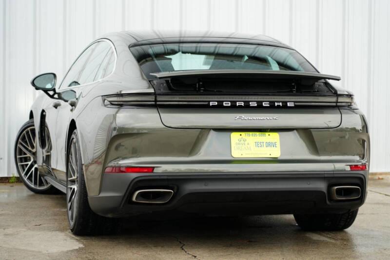 2025 Porsche Panamera 4 E-Hybrid