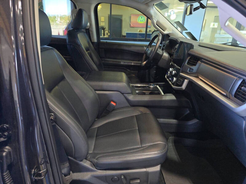 2023 Ford Expedition MAX XLT