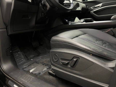 2023 Audi e-tron quattro Premium