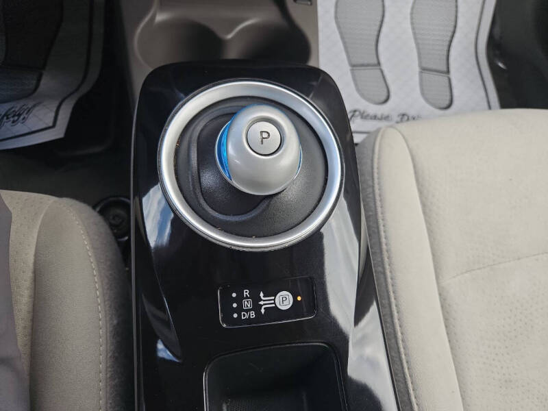 2015 Nissan LEAF SV