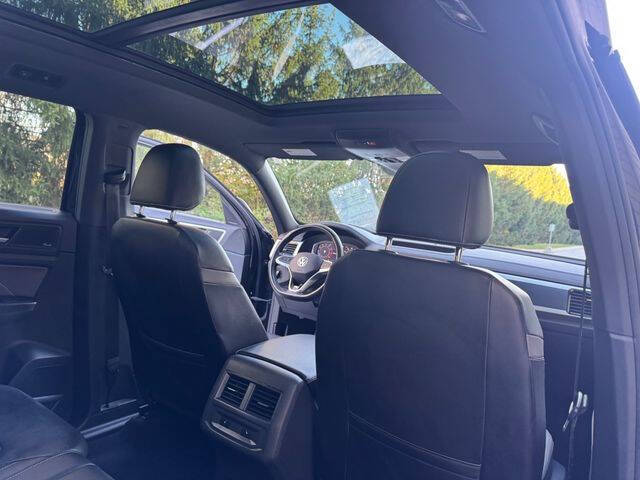 2022 Volkswagen Atlas Cross Sport V6 SEL Premium R-Line 4Motion