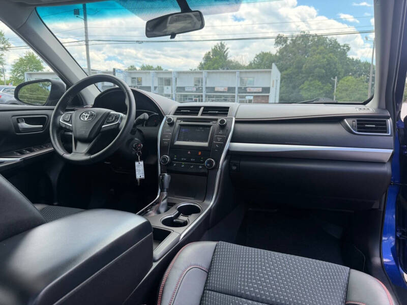 2015 Toyota Camry SE