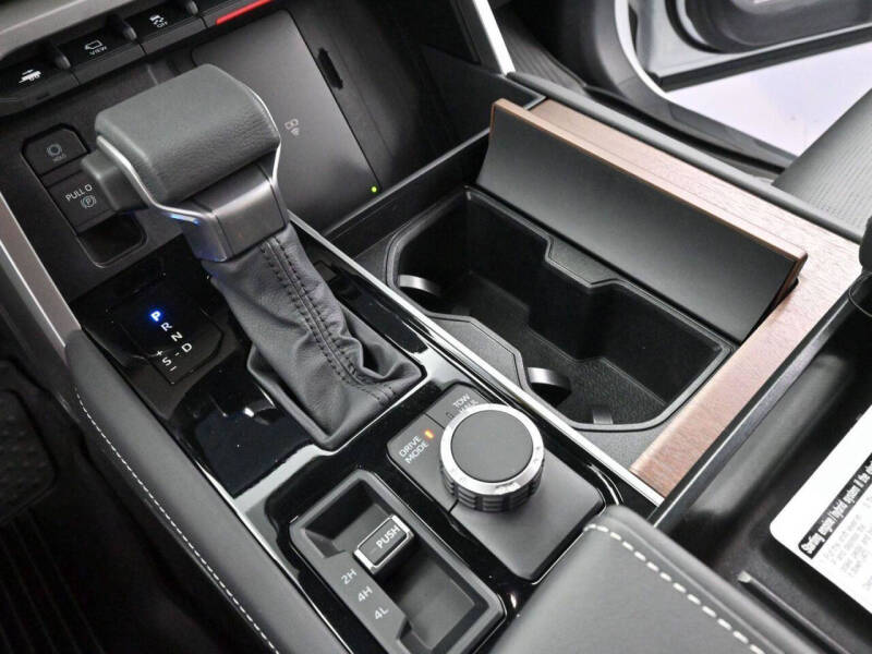 2025 Toyota Sequoia Capstone