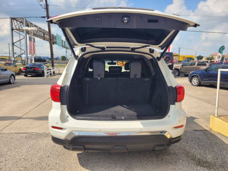 2019 Nissan Pathfinder SL