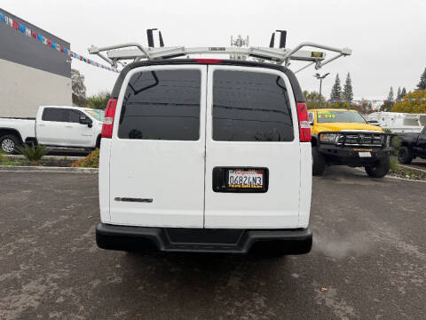 2022 Chevrolet Express 2500