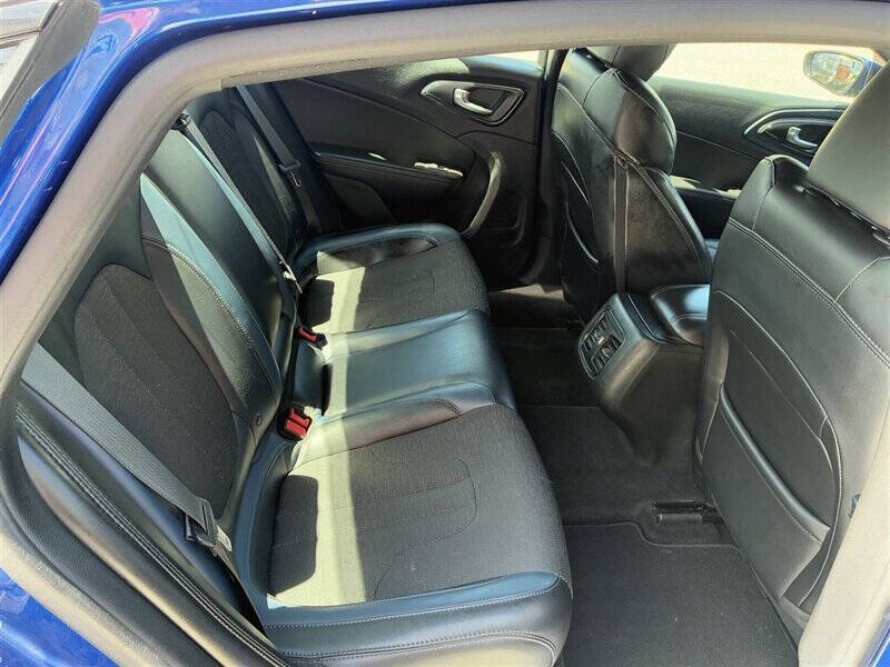 2015 Chrysler 200 S