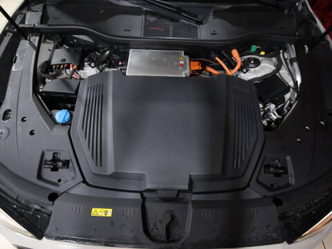 2021 Audi e-tron quattro Premium