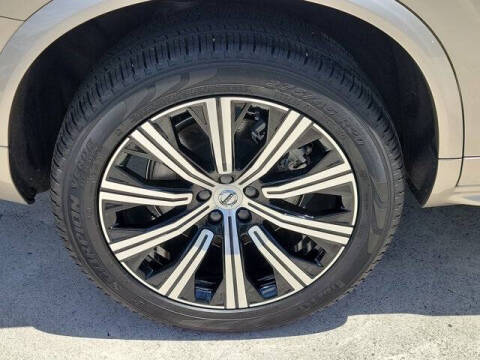 2025 Volvo XC90 B6 Core Bright Theme