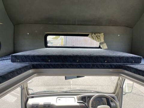 1997 Isuzu Elf Camper