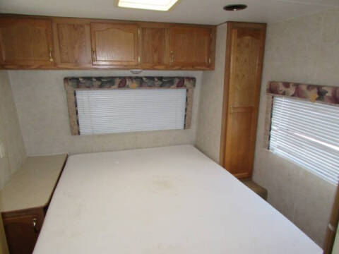 2004 GULF STREA CONQUEST 3