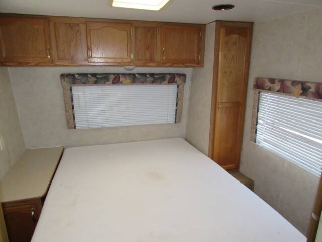 2004 GULF STREA CONQUEST 3