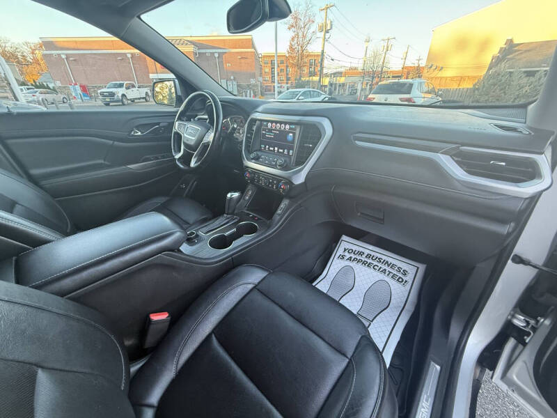 2019 GMC Acadia SLT-1