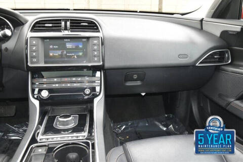 2017 Jaguar XE 25t Prestige