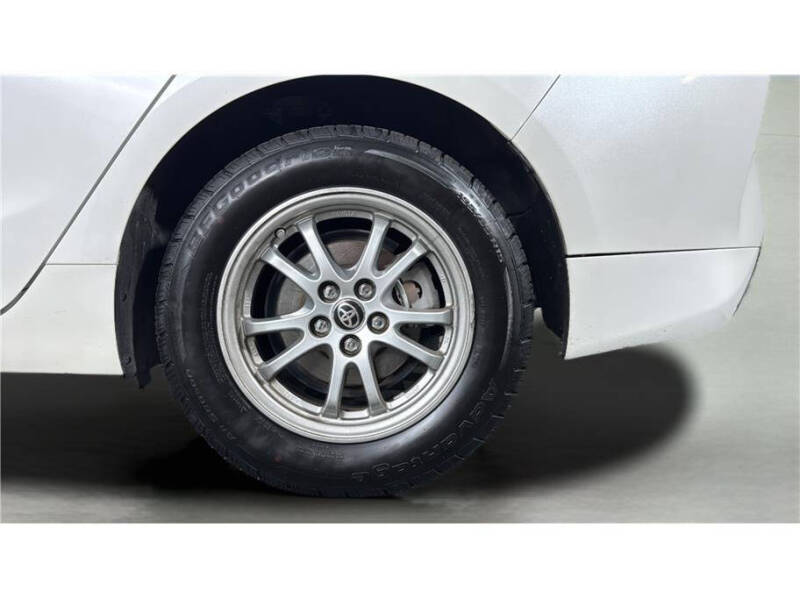 2017 Toyota Prius Three