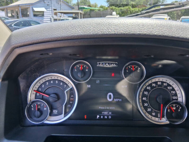 2016 RAM 1500 SLT