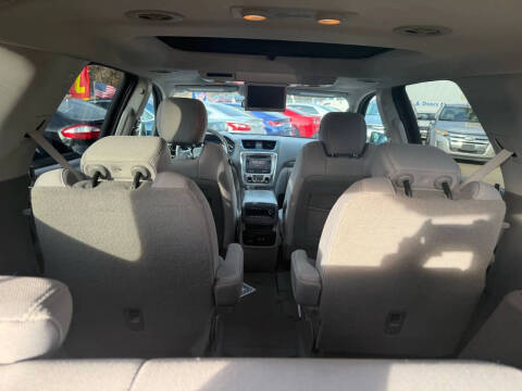 2013 GMC Acadia SLE-2