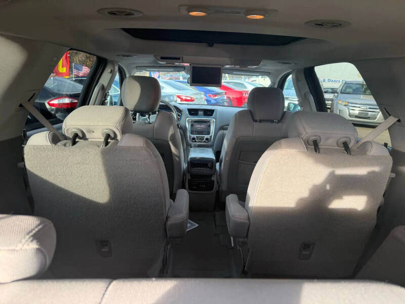 2013 GMC Acadia SLE-2