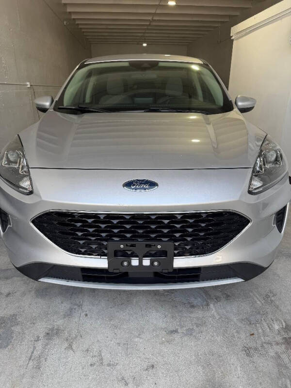 2020 Ford Escape SE