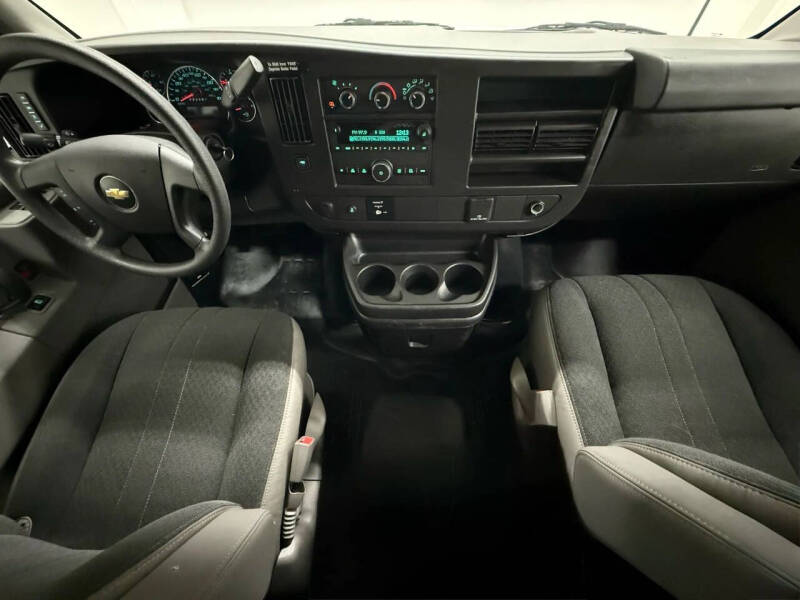 2021 Chevrolet Express 2500