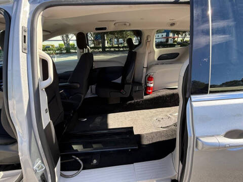 2017 Chrysler Pacifica Touring