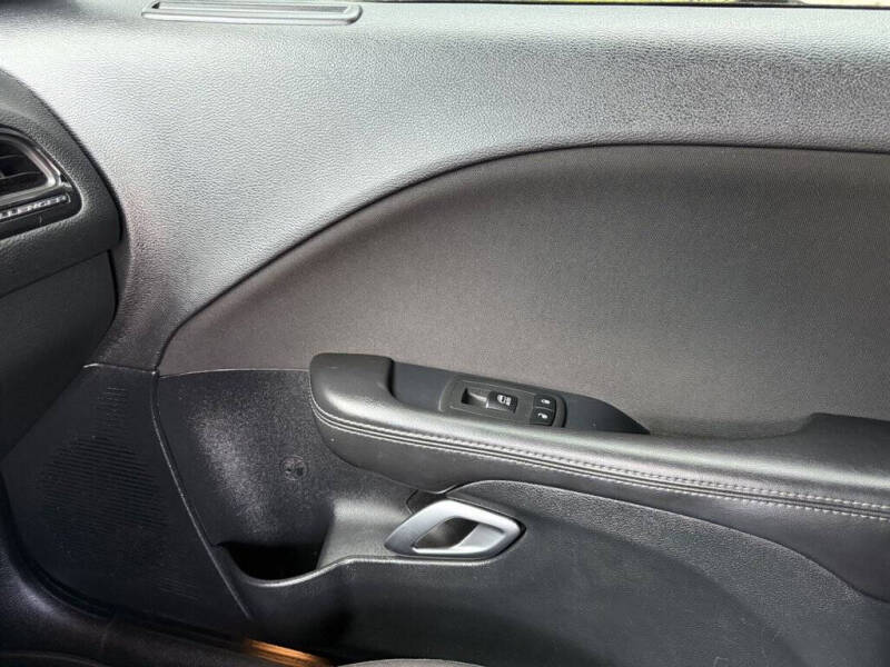 2018 Dodge Challenger SXT