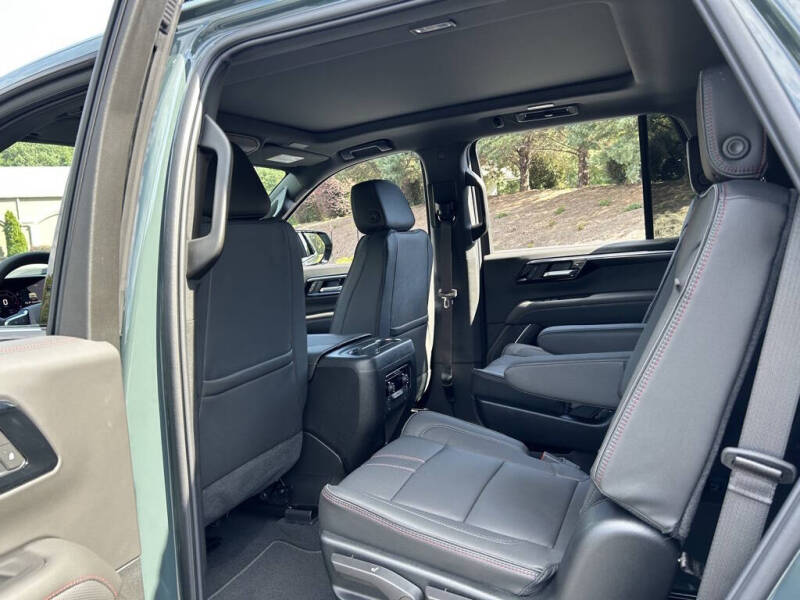 2025 Chevrolet Tahoe RST