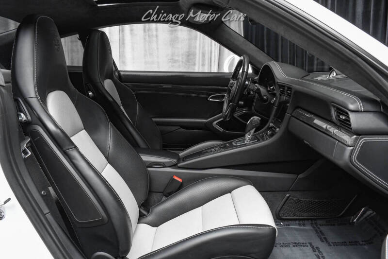 2017 Porsche 911 Turbo S