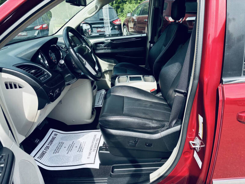 2014 Chrysler Town and Country Touring